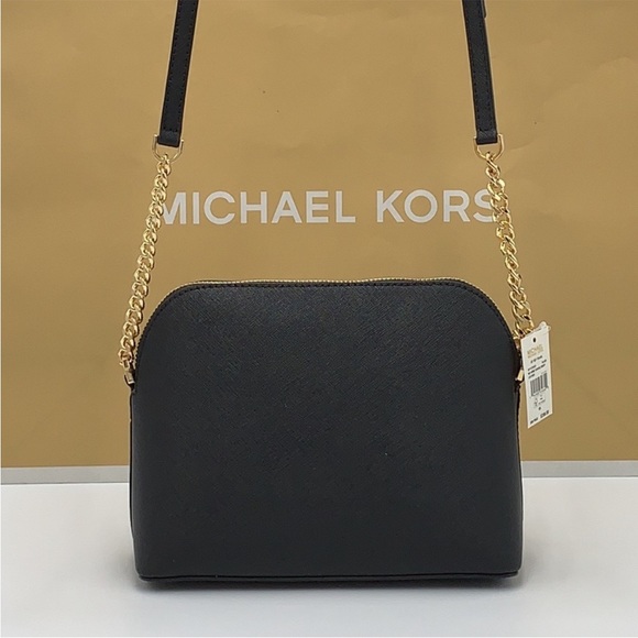 MICHAEL KORS
Jet Set Travel Medium Dome Crossbody Bag - Picture 6 of 14